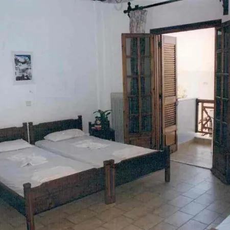 Ξενοδοχείο με διαμερίσματα Nea Elena 3*