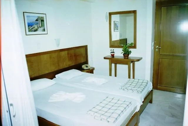 Nea Elena Aparthotel 3*